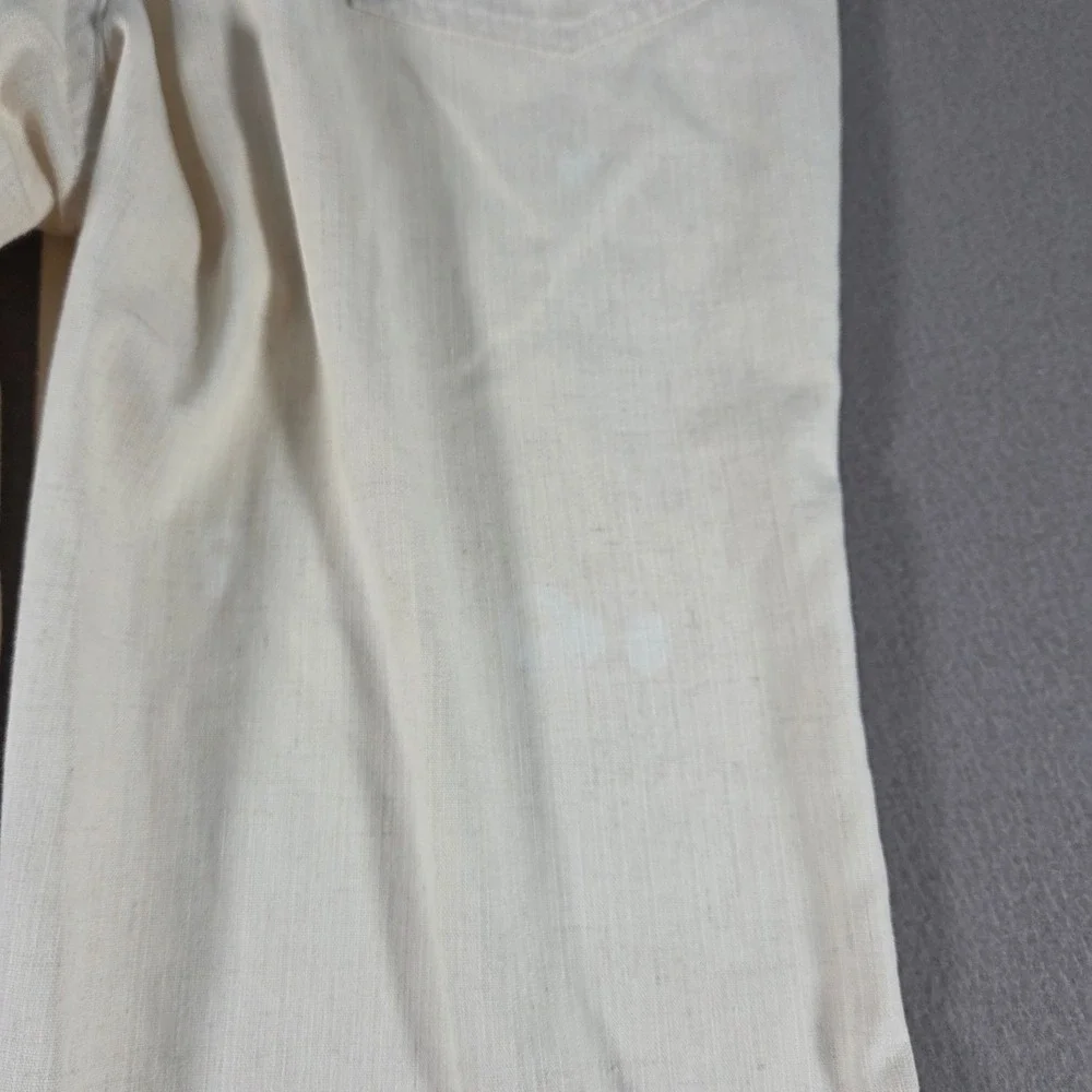 Levis measures 38x30